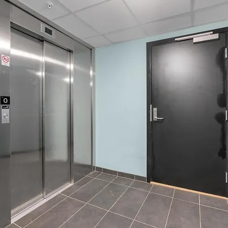 Moderne Sentral Toppleilighet Med Utsikt Til Fjellheisen Og Tromsdalstind Apartman *