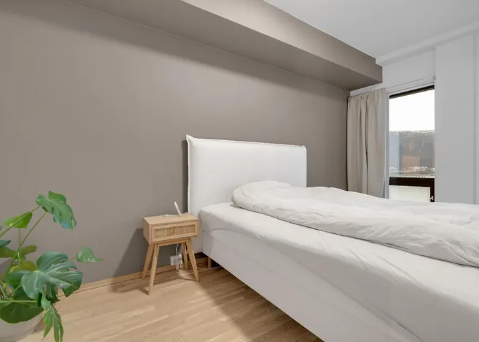 דירה Moderne Sentral Toppleilighet Med Utsikt Til Fjellheisen Og Tromsdalstind *